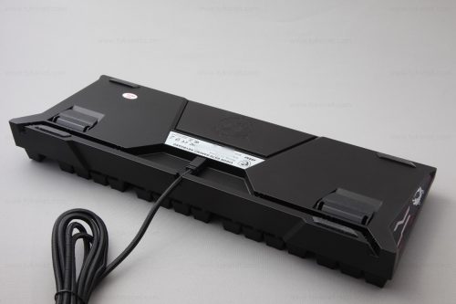 MSI VIGOR GK70 GAMING KEYBOARD 背面