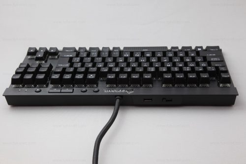 Corsair K65 RGB RAPIDFIRE USB端子とポーリングレート切替スイッチ