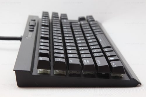 Corsair K65 RGB RAPIDFIRE 側面