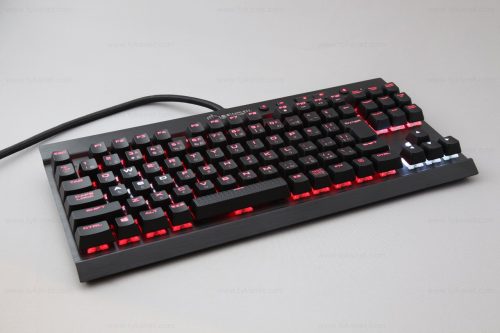 Corsair K65 RGB RAPIDFIRE デフォルト発光パターン