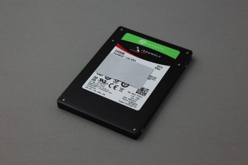 Seagate IronWolf 110 SSD