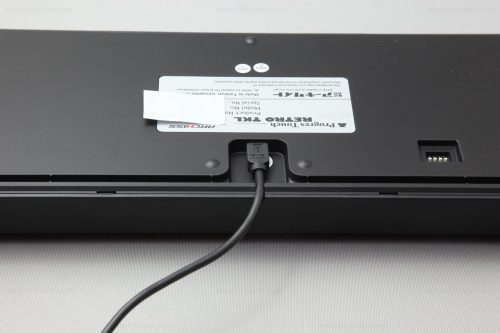 ARCHISS Progres Touch RETRO TKL 配線取り回し（中央）